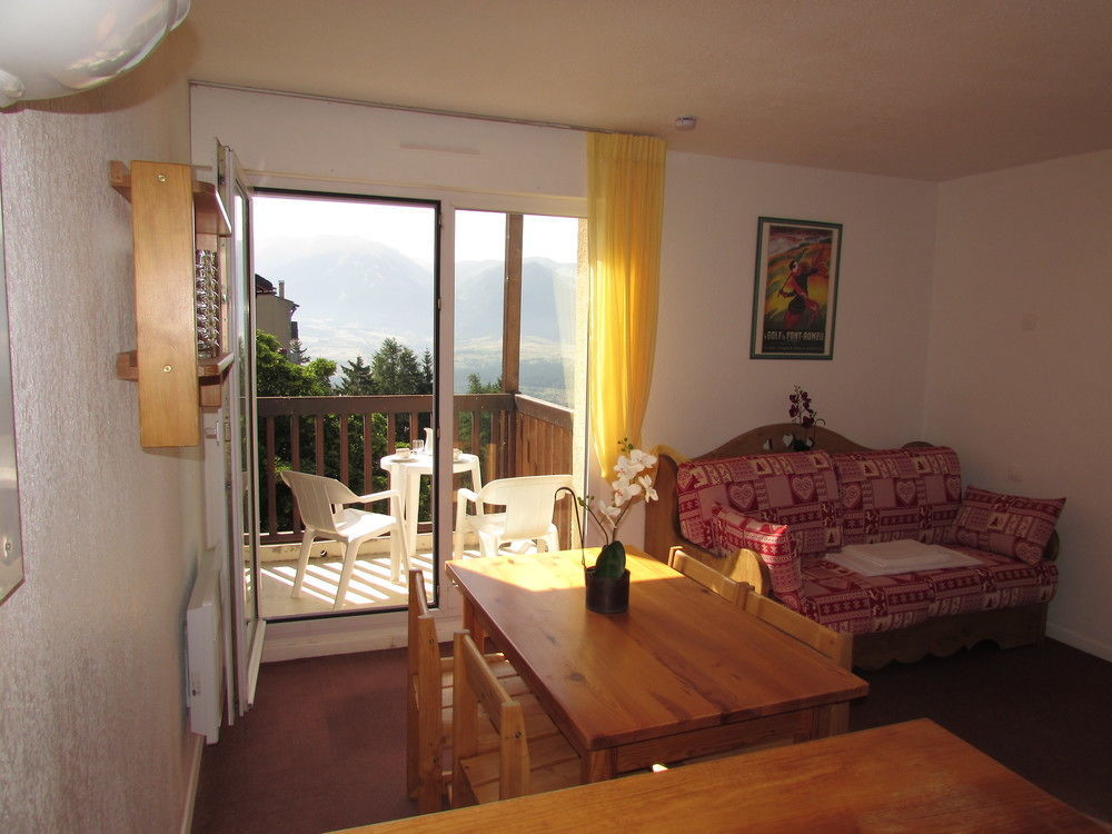 Les Balcons Du Soleil Aparthotel Font-Romeu-Odeillo-Via Екстериор снимка